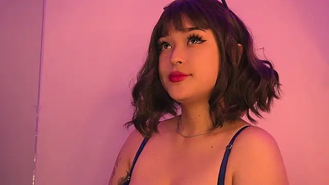 Gloomydoll live sex cam
