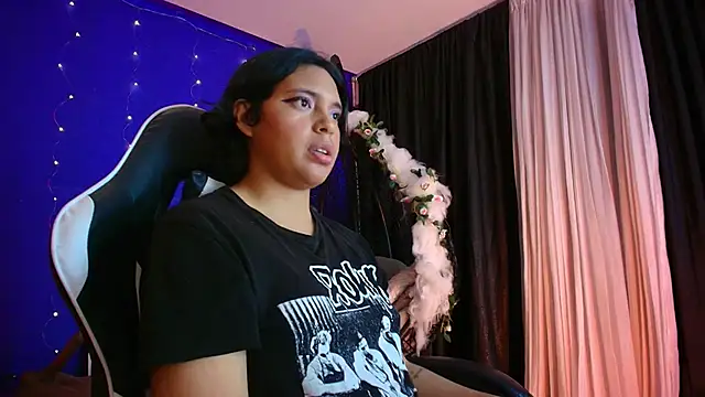 Emmapark_'s cam snapshot