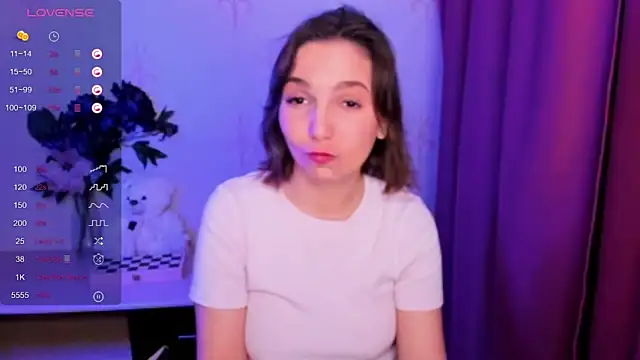 KindHazelHere_'s cam snapshot