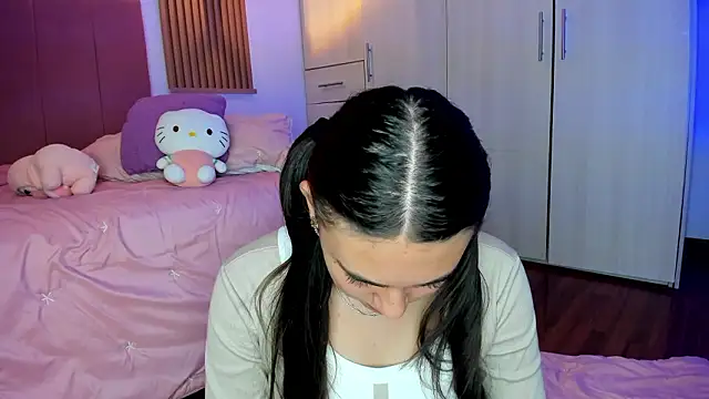 mia_nevaeh's cam snapshot