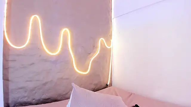 Shanntal_'s cam snapshot