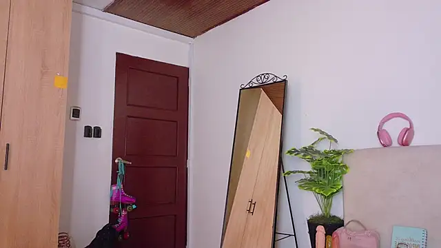 SaritaBratz's cam snapshot