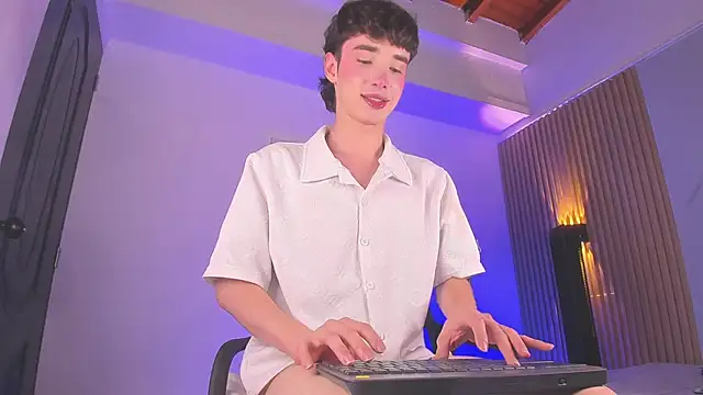 austin_rouse's cam snapshot