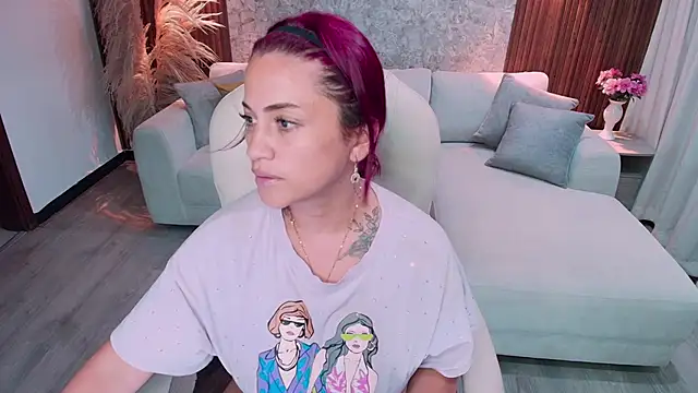 Megann_Williamss's cam snapshot