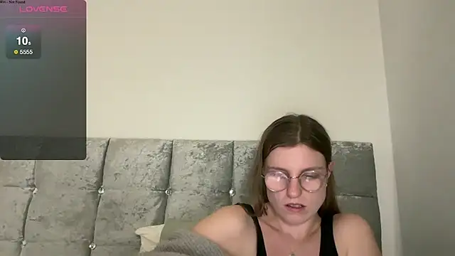 BustyKellyXXX's cam snapshot