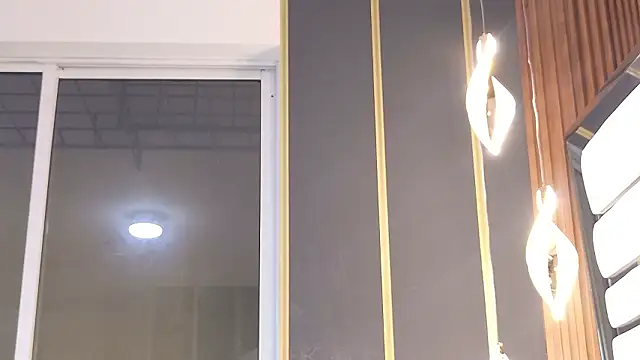 AlliciaKim live sex cam