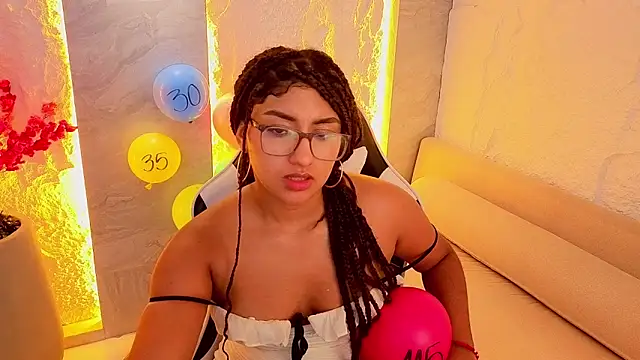 isabella_tp's cam snapshot