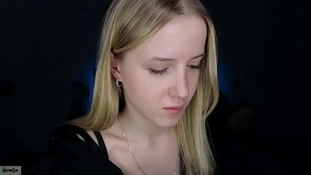 adele_armass's cam snapshot