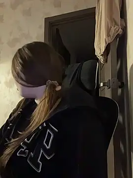 Charming_hamster_'s cam snapshot