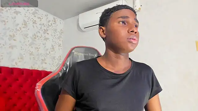 teylor_lovee live sex cam