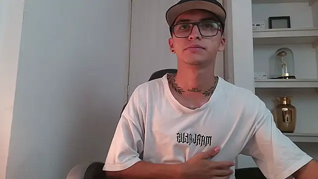 Nico_viper_1 live sex cam