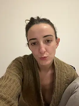 ElitaVibes live sex cam