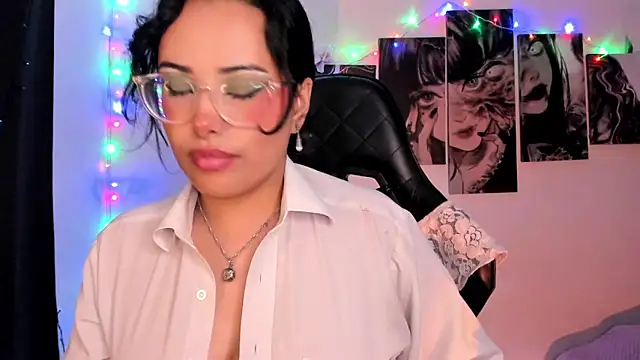 willow_poisson's cam snapshot