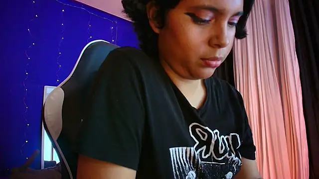 Emmapark_'s cam snapshot