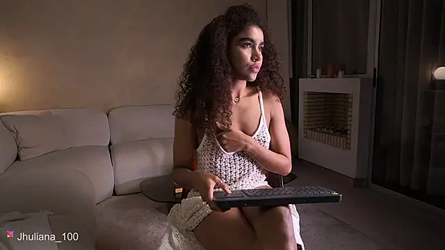 paulacora100 live sex cam