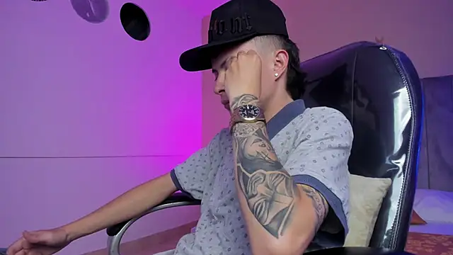 Nascary_Fox's cam snapshot