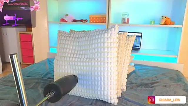 ChiaraLewis's cam snapshot