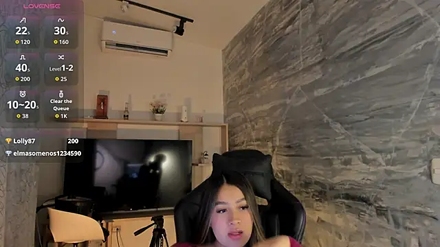 LunaBaker-1's cam snapshot