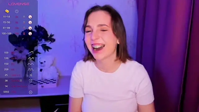 KindHazelHere_'s cam snapshot