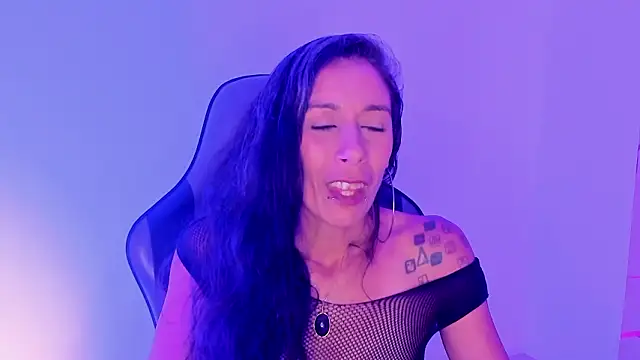 Maya_Storm_'s cam snapshot