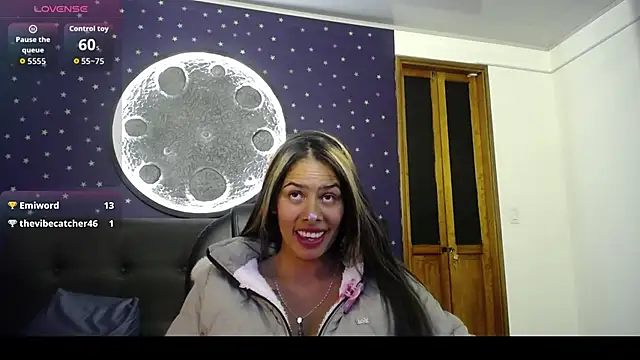 nairobi8's cam snapshot