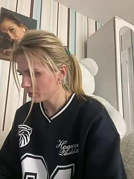 My_Hotgirl's cam snapshot