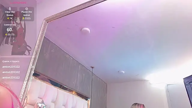 Foxxy_Doll live sex cam