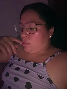 Lovelipsbig's cam snapshot