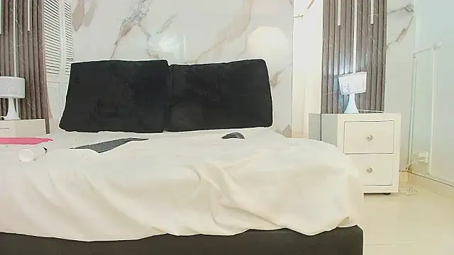 MayaBaker's cam snapshot