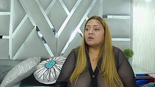 MonzerratBoyer's cam snapshot