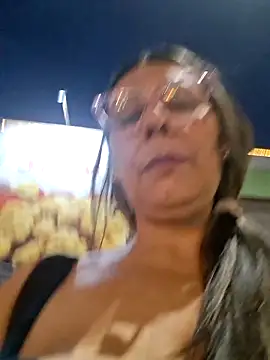 Mia-funny20's cam snapshot