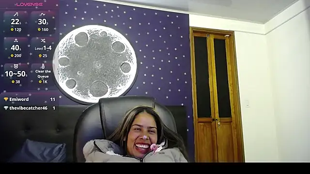 nairobi8's cam snapshot