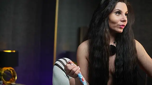 GiaEasyIce's cam snapshot