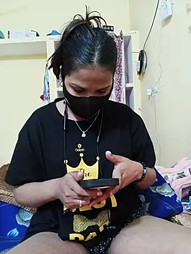 Kavya_Baby's cam snapshot