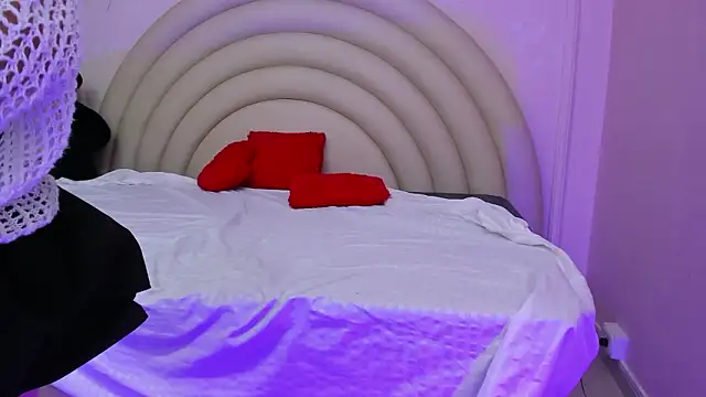 VioletteRoselle's cam snapshot