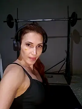 Irresistible24's cam snapshot