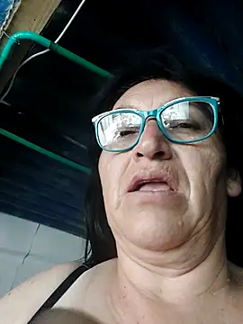 clarita_01's cam snapshot