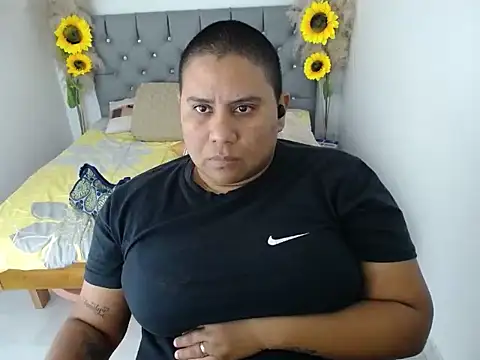 hotlesby_valery's cam snapshot