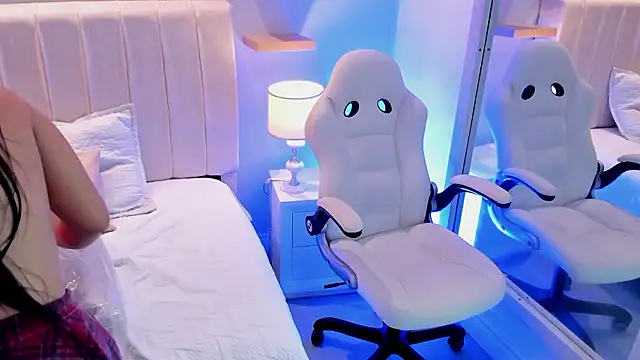 manyaa_'s cam snapshot