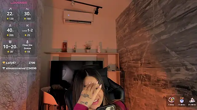 LunaBaker-1's cam snapshot