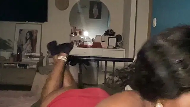 Veemoney's cam snapshot