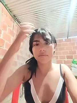 triana-hot18's cam snapshot