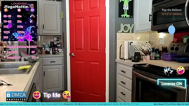 YogaHottie76's cam snapshot