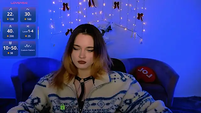 liana_kisses's cam snapshot