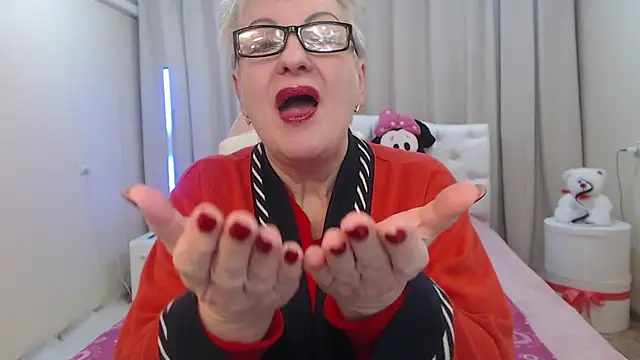 KayleSmoll's cam snapshot