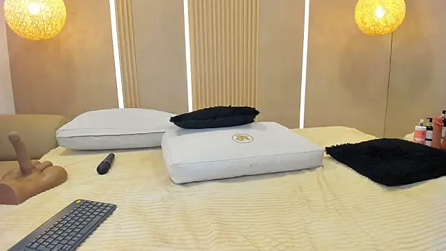 Antonella_west's cam snapshot