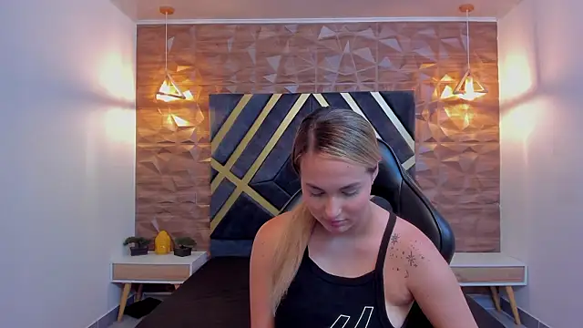 Emmaa_white_'s cam snapshot