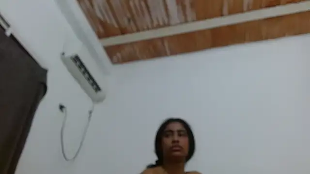 Lulu_and_smith's cam snapshot