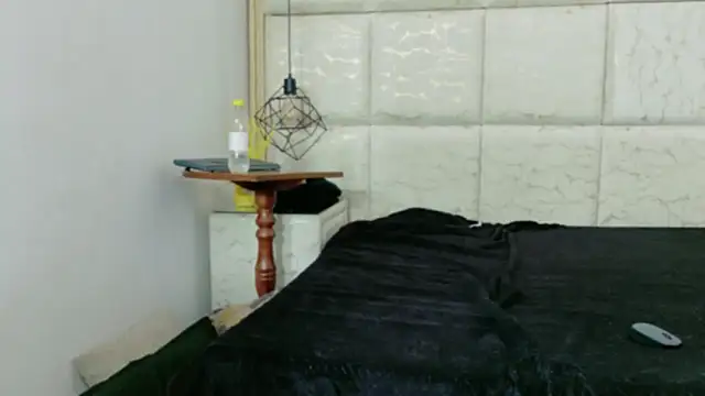 LizANDjuan's cam snapshot