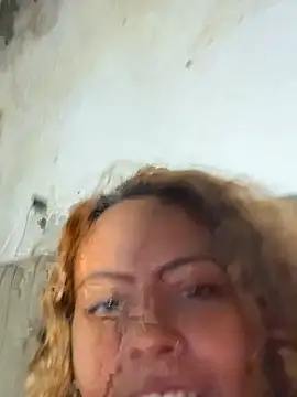 Chloe_Leaozinho's cam snapshot